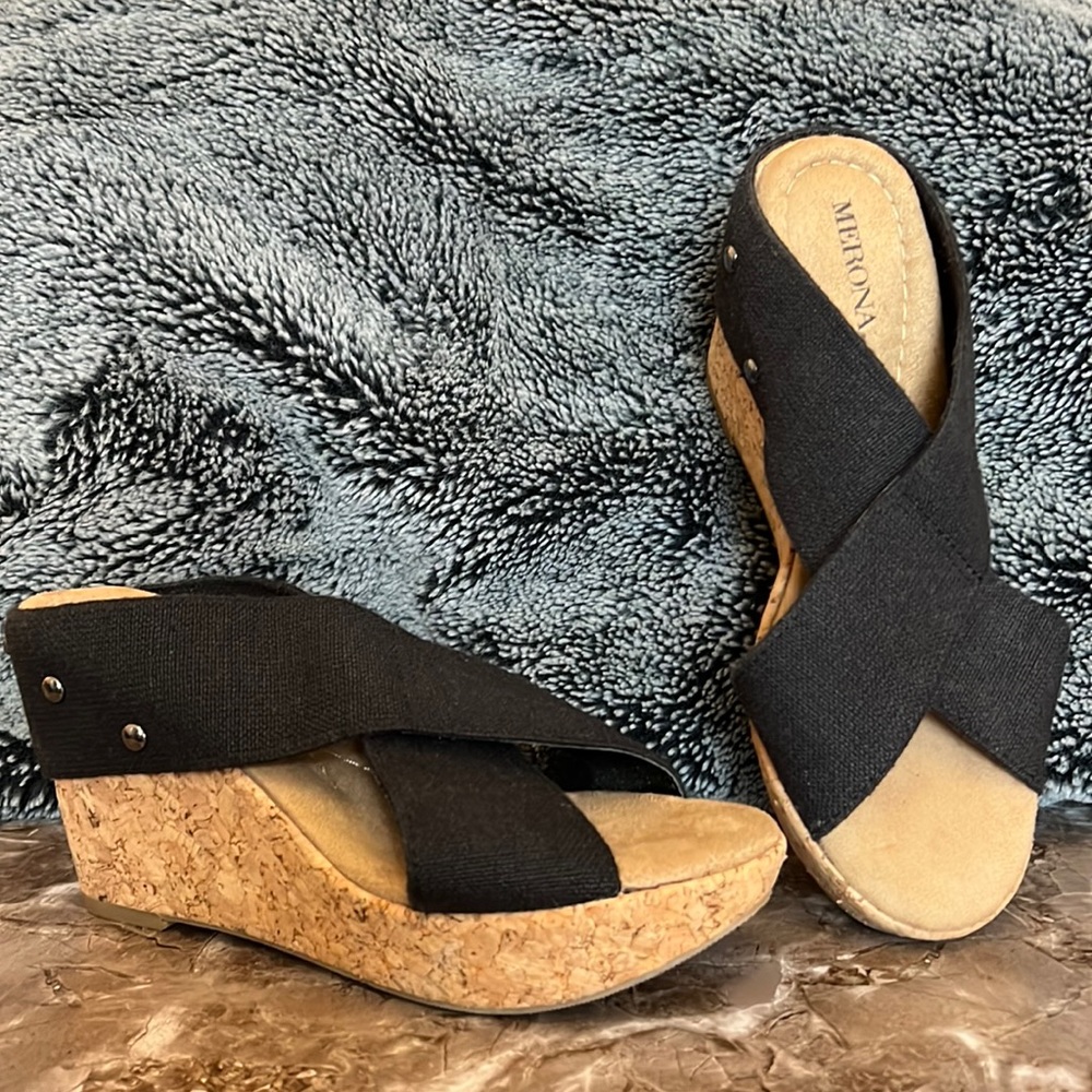 SALE!! DEAL!! Merona Elastic Strappy Wedge Heel Sandals Size 6